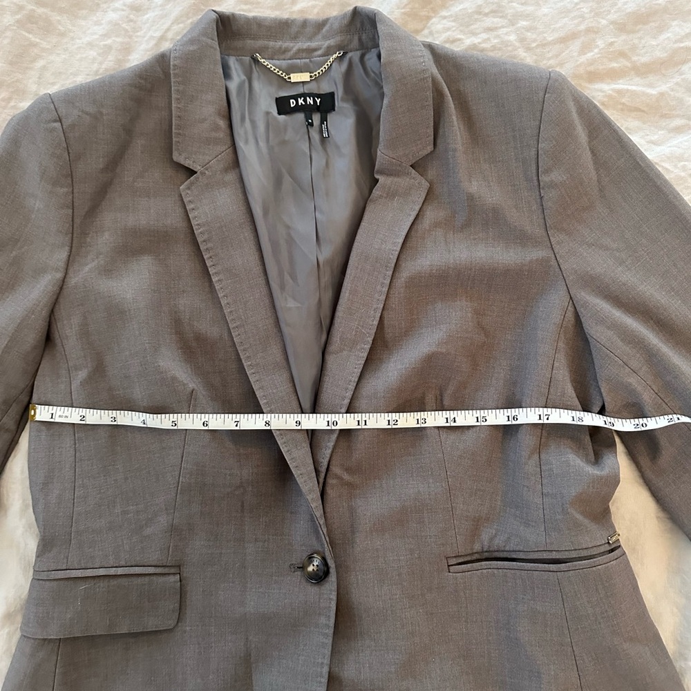 DKNY Classic Grey Blazer - Picture 5 of 6